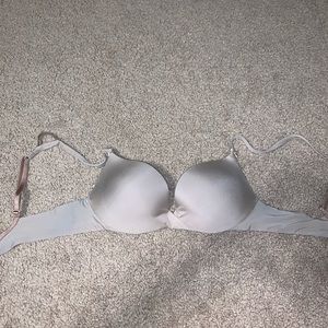 34A Victoria Secret Bra